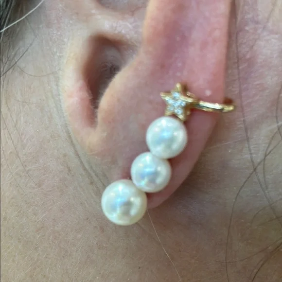 Elegant Pearl earring crawlers - Picture 4 of 4